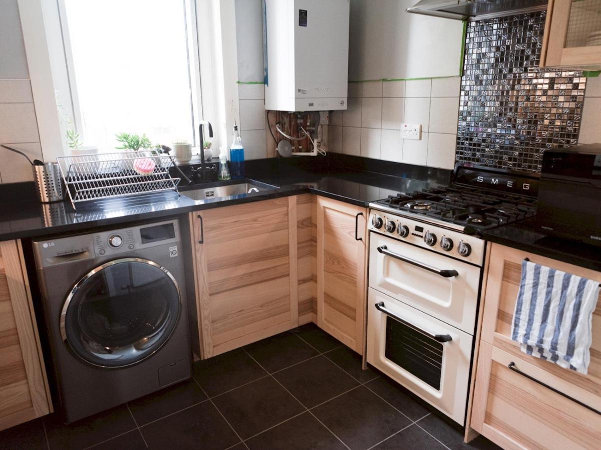 Pass The Keys Cozy Two Bed Flat Near Glasgow Airport & Paisley Extérieur photo