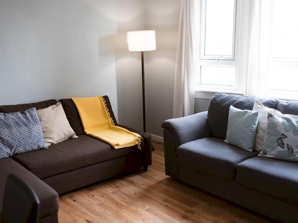 Pass The Keys Cozy Two Bed Flat Near Glasgow Airport & Paisley Extérieur photo